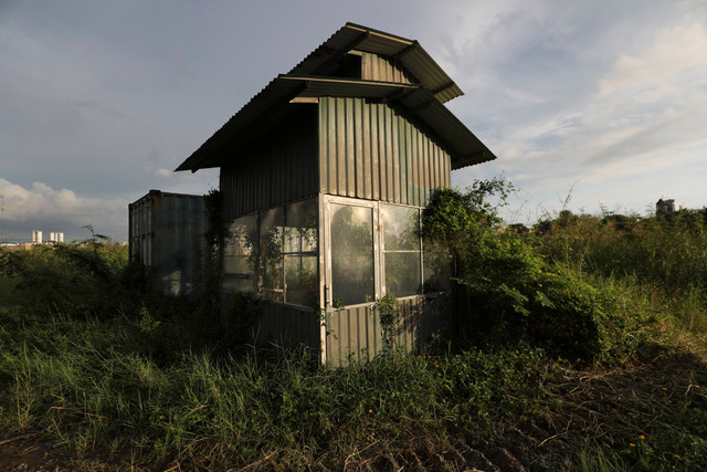 Cận cảnh dự án tổng kho xăng dầu hàng nghìn tỷ thi công dở dang ở TP HCM - Hình 4 Can canh du an tong kho xang dau hang nghin ty thi cong do dang o TP HCM-Hinh-4