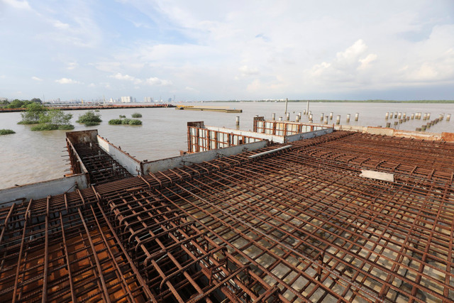 Cận cảnh dự án tổng kho xăng dầu hàng nghìn tỷ thi công dở dang ở TP HCM - Hình 8 Can canh du an tong kho xang dau hang nghin ty thi cong do dang o TP HCM-Hinh-8