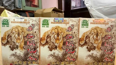 Triệt phá dây chuyền sản xuất thuốc đông y giả tại TP HCM