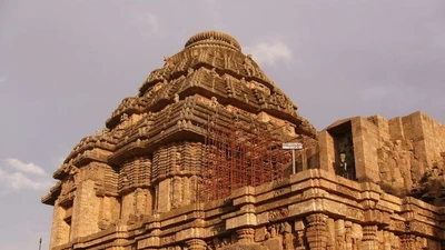 Chiêm ngưỡng đền thờ Mặt Trời 800 tuổi, tinh xảo nhất văn minh Ấn Độ cổ