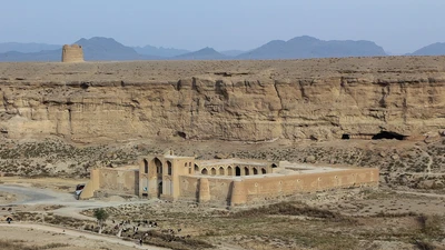 Khám phá những nhà trọ sa mạc 500 năm tuổi của Con đường Tơ lụa