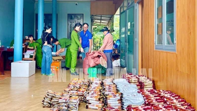 Tạm giữ giám đốc cơ sở nghi sản xuất cà phê giả, thu hàng tấn nguyên liệu