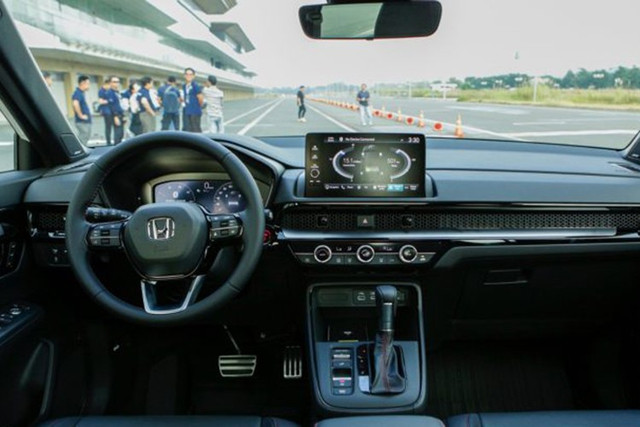 HVN xác định các dòng xe Hybrid là sản phẩm chủ lực trong giai đoạn chuyển tiếp sang điện hóa, đồng hành cùng mục tiêu trung hòa carbon của Chính phủ.. 2-6990.jpg