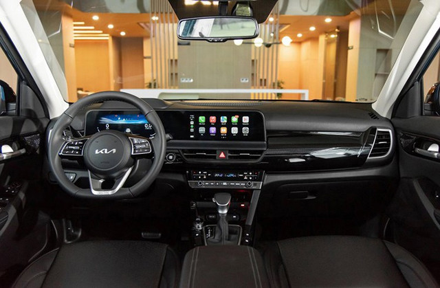 KIA Seltos tại thị trường ôtô Việt Nam được đánh giá là mẫu xe đẹp về thiết kế, tròn trịa về trang bị với đa dạng phiên bản. 4-7300.jpg