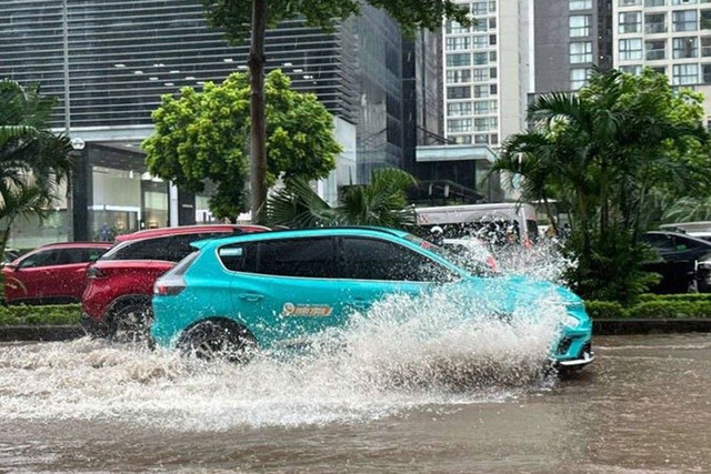 Xe ôtô điện được đánh giá là có khả năng chống nước tốt hơn so với xe chạy bằng xăng, dầu trong điều kiện cho phép. 1-5055.jpg