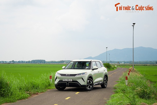 Tại thị trường Việt Nam, BYD ATTO 2 có giá chính hãng niêm yết 669 triệu đồng, mở rộng dải sản phẩm và tạo thêm lựa chọn dễ tiếp cận cho người tiêu dùng. 11.jpg