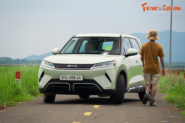BYD ATTO 2 mang đậm phong cách SUV đặc trưng với một thân xe gọn gàng. 10.jpg
