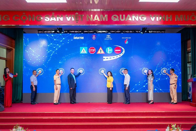 Chương trình Sáng kiến An toàn Giao thông là một trong nhiều hoạt động ý nghĩa được Toyota tích cực thực hiện nhằm góp phần xây dựng văn hóa giao thông an toàn, văn minh. 2-5502.jpg