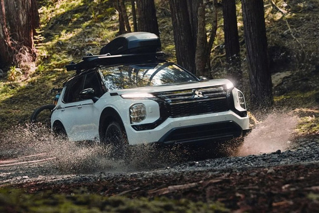 Cùng với SUV địa hình mới, Mitsubishi cũng xác nhận một mẫu xe điện hoàn toàn mới sẽ được ra mắt trong mùa hè 2026. 1-5085.jpg
