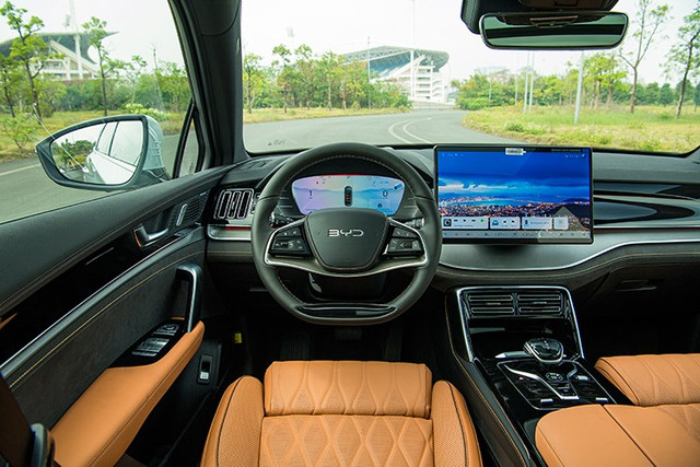 Việc BYD triển khai ưu đãi đồng loạt trong tháng 10 thể hiện chiến lược chủ động chiếm lĩnh thị trường, đặc biệt ở nhóm khách hàng trẻ, doanh nghiệp vận tải công nghệ... 1-9659.jpg