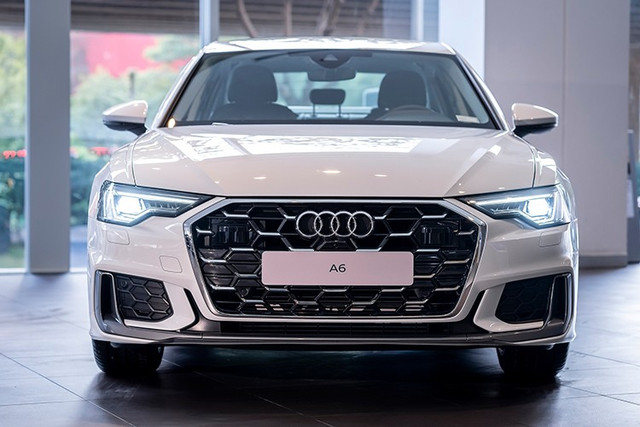 Audi Việt Nam ưu đãi đặc biệt cho khách mua xe tới hơn 300 triệu đồng.