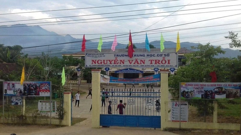 13 học sinh ở Trà My nhập viện sau khi uống trà sữa 