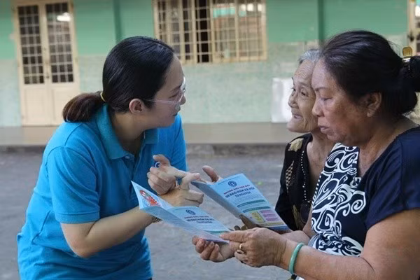 Nhận lương hưu, trợ cấp tháng 5 lùi lịch sau nghỉ lễ 30/4-1/5 