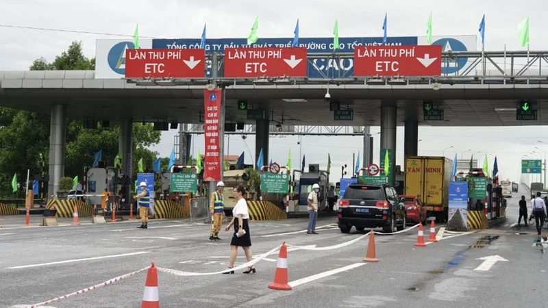 Bộ Xây dựng thống nhất mức thu phí cao tốc Bắc – Nam phía Đông