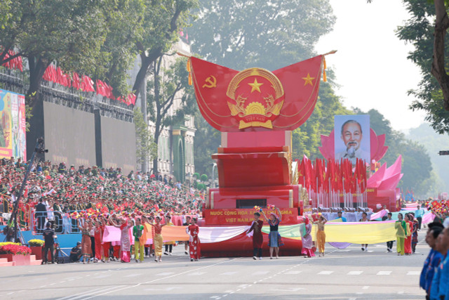 Truc tiep: Dieu binh dieu hanh ky niem 50 nam giai phong mien Nam, thong nhat dat nuoc-Hinh-8