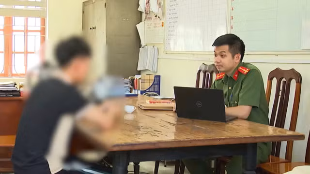 Phat tan ma doc danh cap thong tin, nam sinh vien bi khoi to-Hinh-2