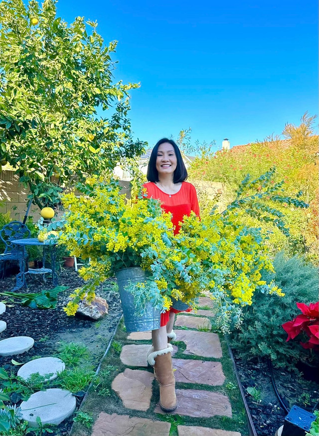 Cận cảnh khu vườn ngập hoa trong biệt thự của Hồng Đào - Hình 8 Can canh khu vuon ngap hoa trong biet thu cua Hong Dao-Hinh-8