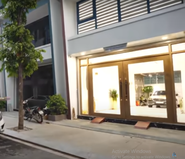 Có gì trong ngôi nhà phố 18 tỷ gây bão mạng ở Hà Nội? Co gi trong ngoi nha pho 18 ty gay bao mang o Ha Noi?