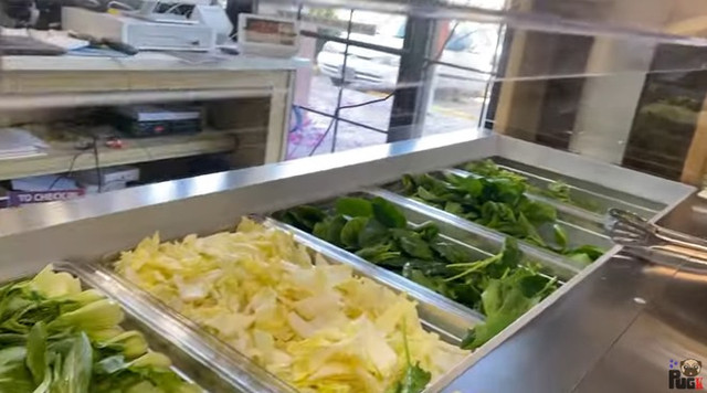 Khoa Pug sở hữu nhà hàng lẩu đặc biệt như nào? - Hình 11 Khoa Pug so huu nha hang lau dac biet nhu nao?-Hinh-11