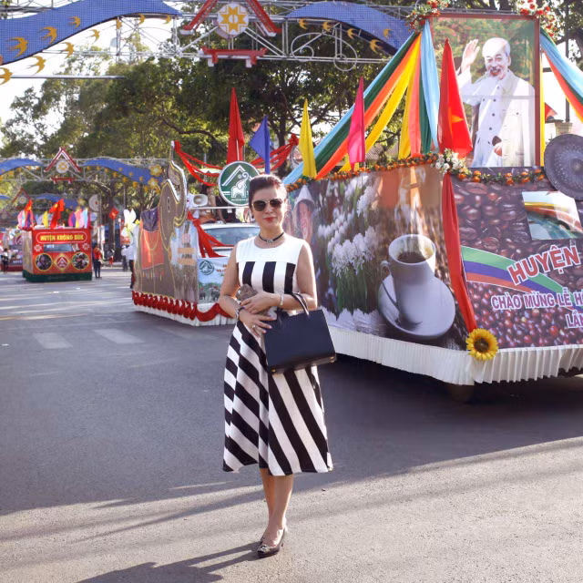 Ba Le Hoang Diep Thao co nhan sac tre trung quy phai tuoi U60