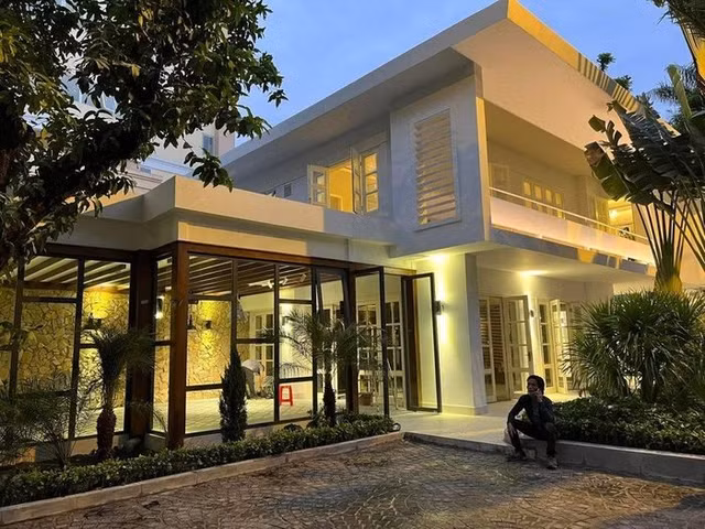 Chi Bao manh tay tau biet thu o khu vuc dat do Sai Thanh-Hinh-11