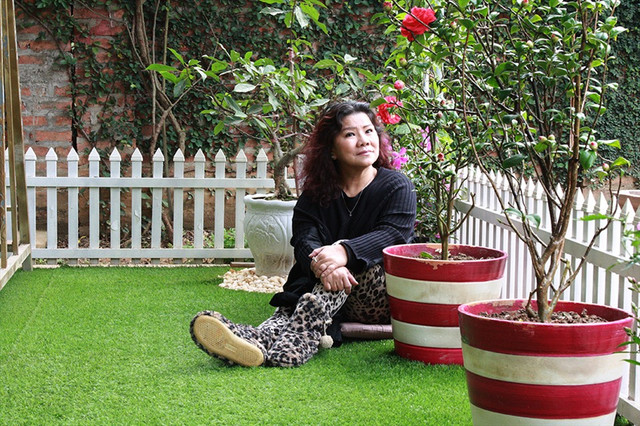 NSND Thanh Hoa sở hữu biệt thự ngàn m2 ngập sắc hoa - Hình 7 NSND Thanh Hoa so huu biet thu ngan m2 ngap sac hoa-Hinh-7