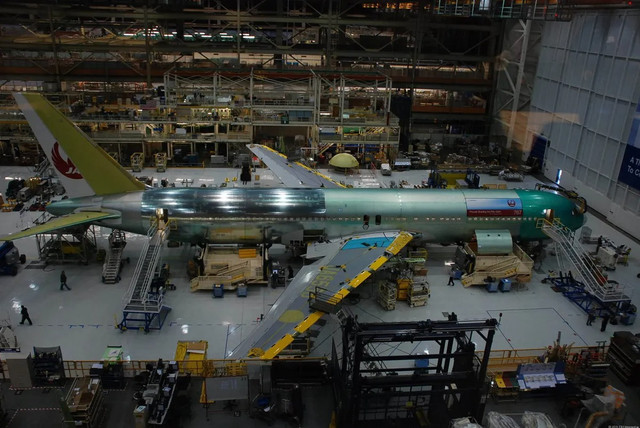 Choang ngop nha may san xuat may bay cua Boeing o My-Hinh-10