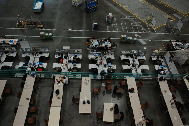 Choang ngop nha may san xuat may bay cua Boeing o My-Hinh-11