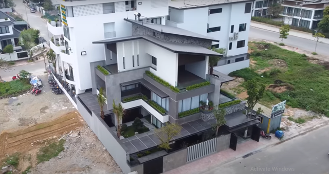 Can canh biet thu xay vi dam me cua nu dai gia Vinh Phuc