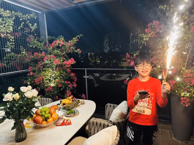 Van Hugo va chong dai gia he lo khong gian biet thu dep nhu mo-Hinh-11