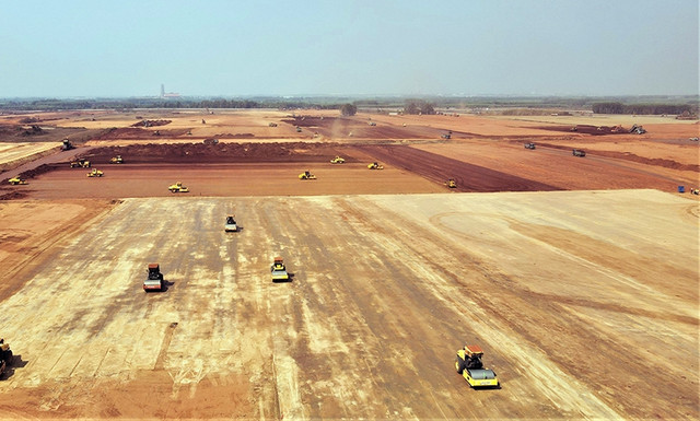 Vào xem công trường sân bay quốc tế lớn nhất Việt Nam - Hình 3 Vao xem cong truong san bay quoc te lon nhat Viet Nam-Hinh-3