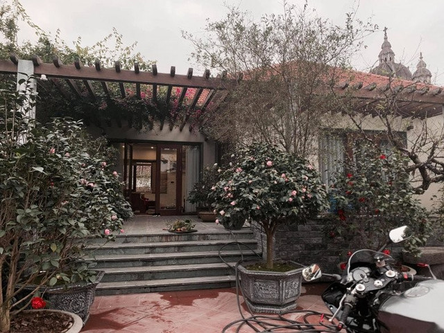 Cận cảnh biệt phủ gỗ lim rộng 1.000m2 ở Nam Định - Hình 14 Can canh biet phu go lim rong 1.000m2 o Nam Dinh-Hinh-14