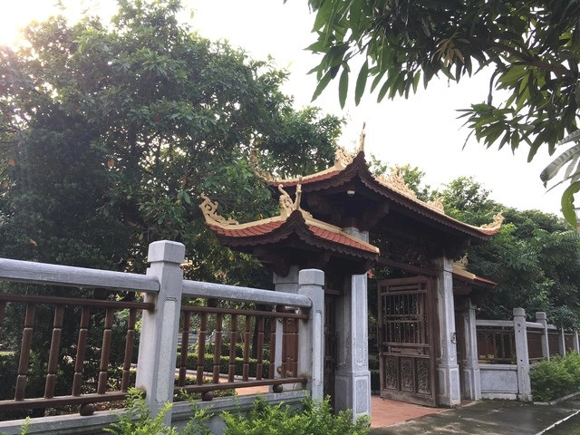 Cận cảnh biệt phủ gỗ lim rộng 1.000m2 ở Nam Định - Hình 2 Can canh biet phu go lim rong 1.000m2 o Nam Dinh-Hinh-2