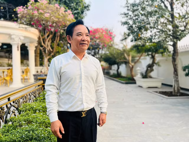 Sau hang chuc nam hoat dong nghe thuat, nghe si Quang Teo giau the nao?-Hinh-2
