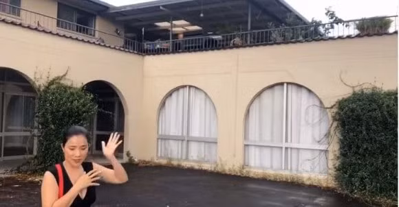 MC Cat Tuong giau co nao?-Hinh-7