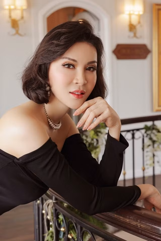 MC Thanh Mai so huu biet thu muot mat toi 800m2