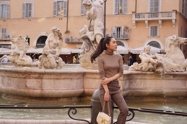 Con cái nhà đại gia Việt chi bạo tiền cho hàng hiệu - Hình 9 Con cai nha dai gia Viet chi bao tien cho hang hieu-Hinh-9