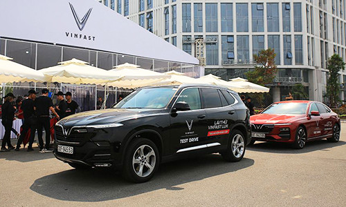 Hôm nay giá xe VinFast Lux tăng thêm 50 triệu đồng Hom nay gia xe VinFast Lux tang them 50 trieu dong