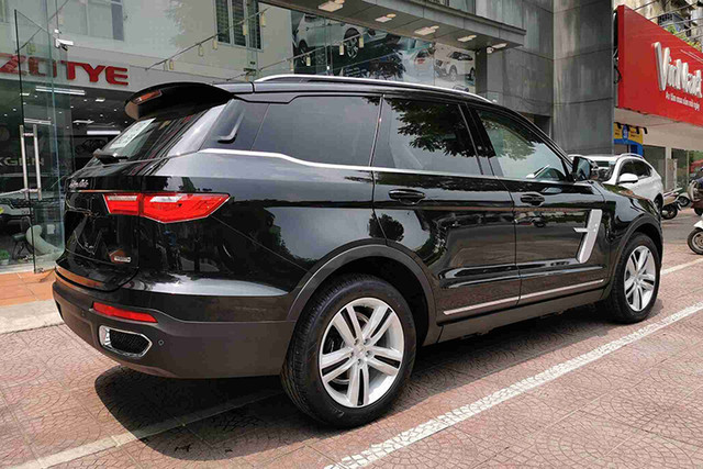 Ngắm 'ngoại hình' Zotye Z8 với giá từ 758 triệu đồng - Hình 7 Ngam 'ngoai hinh' Zotye Z8 voi gia tu 758 trieu dong-Hinh-7