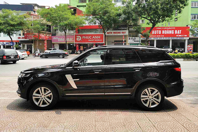 Ngắm 'ngoại hình' Zotye Z8 với giá từ 758 triệu đồng - Hình 2 Ngam 'ngoai hinh' Zotye Z8 voi gia tu 758 trieu dong-Hinh-2