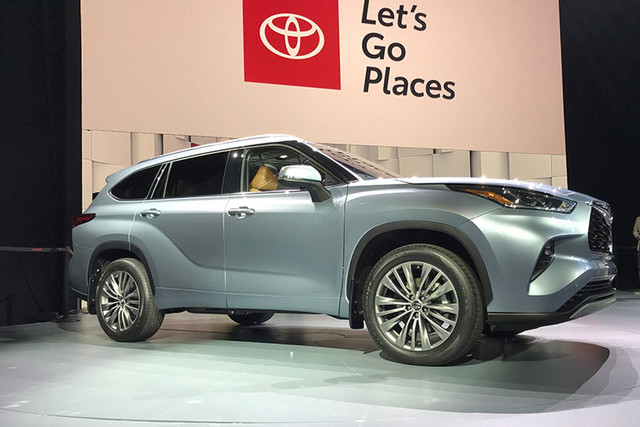 Toyota Highlander thế hệ hoàn toàn mới chính thức lộ diện Toyota Highlander the he hoan toan moi chinh thuc lo dien