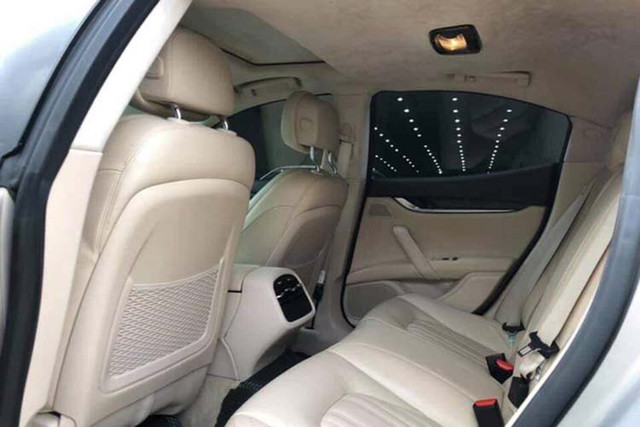 Vợ chồng Trang Lou sắm xe hạng sang Maserati Ghibli gần 5 tỷ - Hình 6 Vo chong Trang Lou sam xe hang sang Maserati Ghibli gan 5 ty-Hinh-6