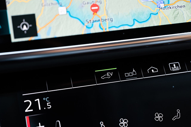 A8L - nhung gi sang trong nhat cua Audi co gia gan 3 ty sap ve Viet Nam-Hinh-8