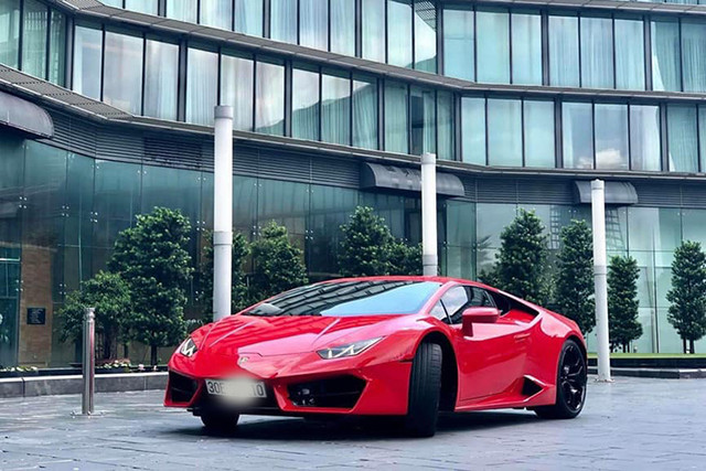 Cận cảnh Lamborghini Huracan LP 580-2 của đại gia Hà Nội bán giá 13 tỷ Can canh Lamborghini Huracan LP 580-2 cua dai gia Ha Noi ban gia 13 ty