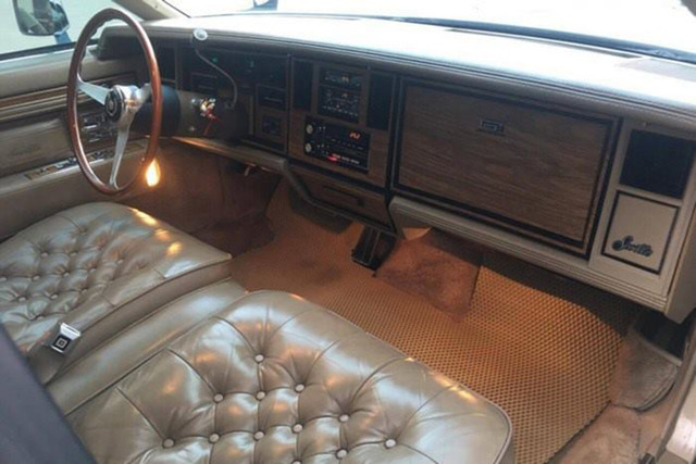 Xe Cadillac Seville dùng 35 năm bán 1,5 tỷ ở Sài Gòn - Hình 8 Xe Cadillac Seville dung 35 nam ban 1,5 ty o Sai Gon-Hinh-8