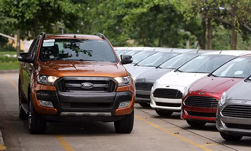 Nhung chiec Ford nao dai ha gia trong thang co hon?