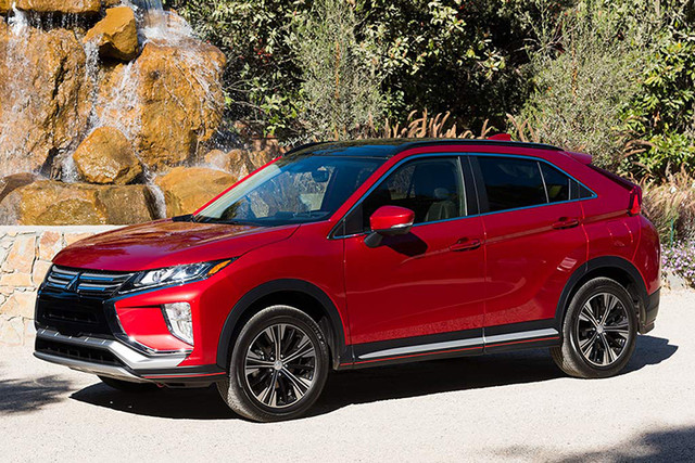 Crossover 5 chỗ Mitsubishi Eclipse Cross mới giá từ 658 triệu có gì đặc biệt? Crossover 5 cho Mitsubishi Eclipse Cross moi gia tu 658 trieu co gi dac biet?