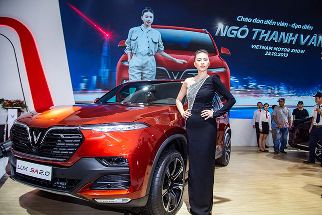 Ngô Thanh Vân chính thức sở hữu Vinfast Lux SA 2.0 giá gần 2 tỷ - Hình 8 Ngo Thanh Van chinh thuc so huu Vinfast Lux SA 2.0 gia gan 2 ty-Hinh-8