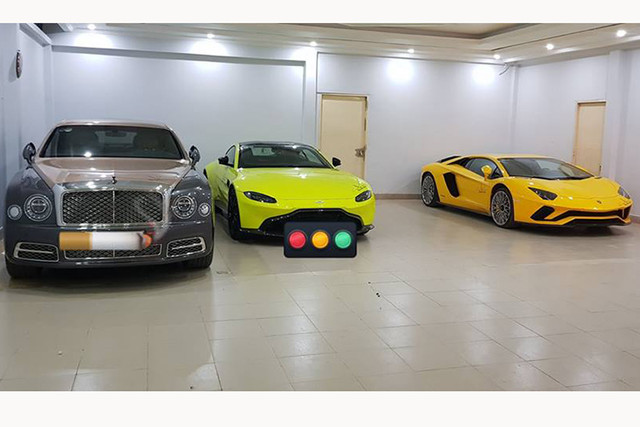 Bộ 3 siêu xe và xe sang hơn 110 tỷ của đại gia Sài Gòn Bo 3 sieu xe va xe sang hon 110 ty cua dai gia Sai Gon