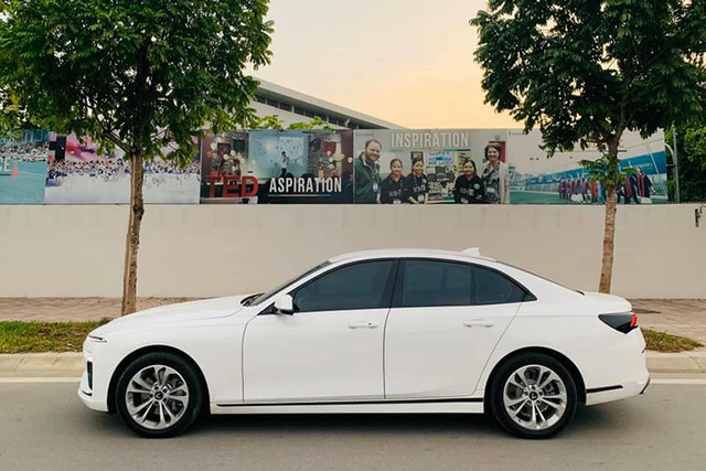 Vinfast Lux A2.0 sedan cu dau tien duoc rao ban hon 1 ty dong-Hinh-3